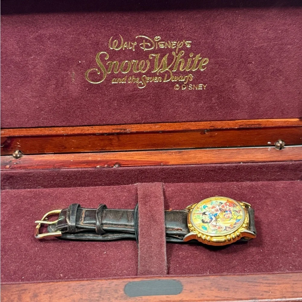 Working! 1994 Disney Snow White Someday My Prince Will Come LTD Watch Boxed - Picture 2 of 12